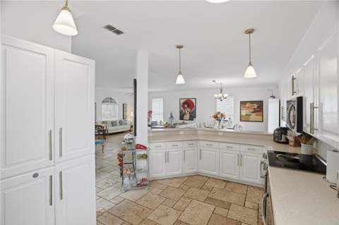 3610 W Euclid Avenue, Tampa FL - photo 10 of 53