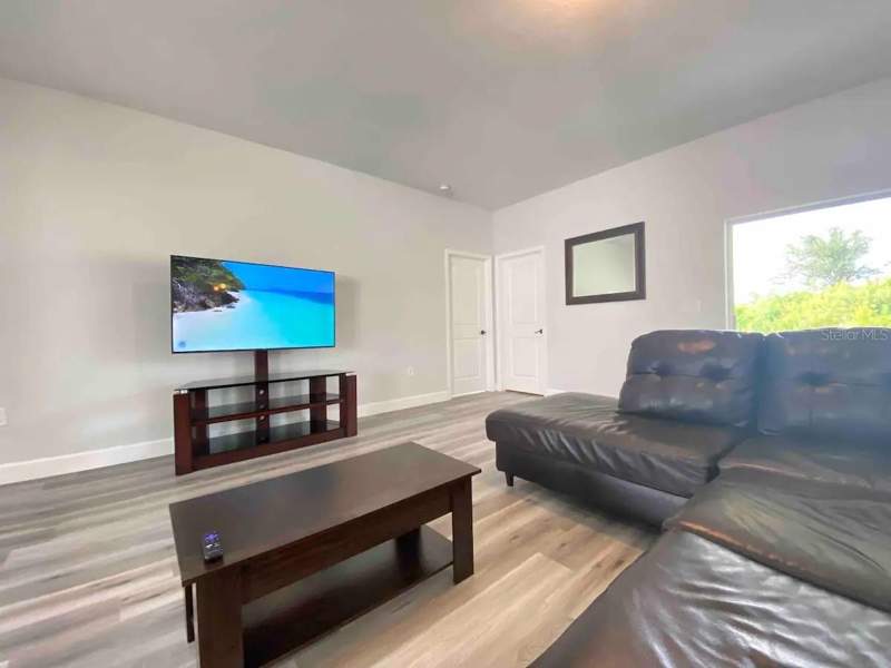 4 bedroom Single Family Residence at 14257 Imlay Avenue, Port Charlotte Sec 093, Port Charlotte — photo 4