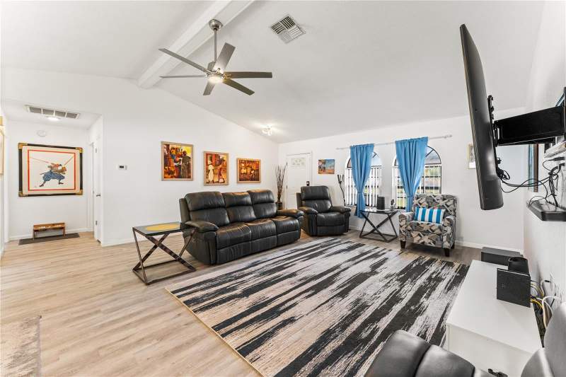 2 bedroom Single Family Residence at 8133 Wysocki Court, Berkeley Manor, Spring Hill — photo 3