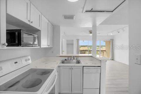 1 bedroom Condominium at 564 Orange Drive #40, Sandy Cove, Altamonte Springs — photo 5