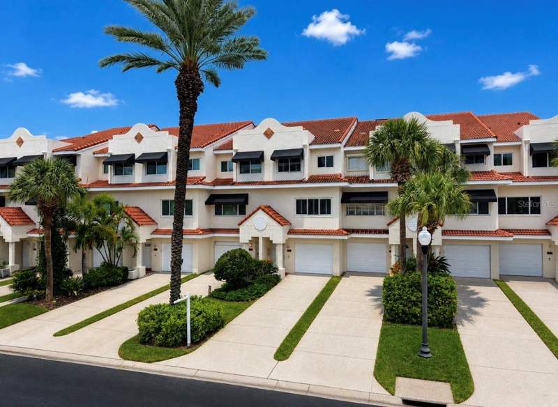 4 bedroom Townhouse at 4629 Mirabella Court, Mirabella Twnhms Sub, St Pete Beach — photo 2