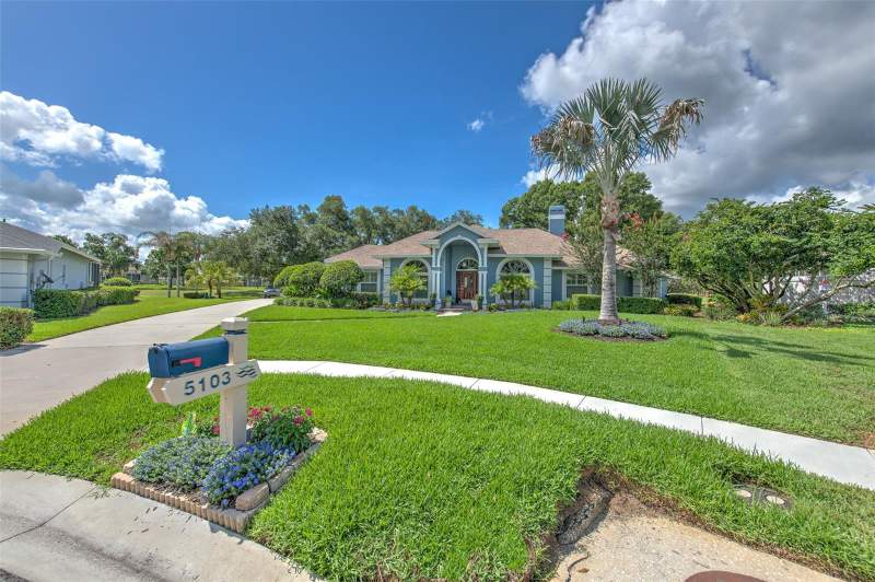 4 bedroom Single Family Residence at 5103 Broken Sound Lane, River Hills Country Club Ph, Valrico — photo 5
