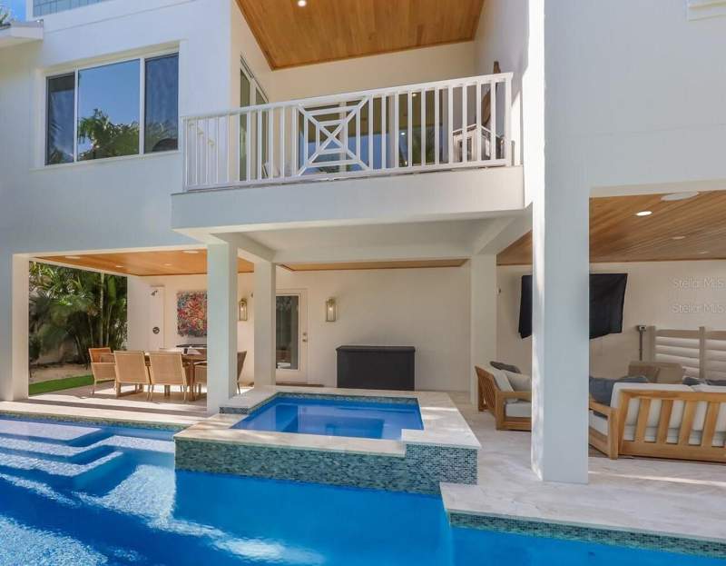 4 bedroom Single Family Residence at 6930 Longboat Drive, Longbeach On Longboat Key, Longboat Key — photo 3