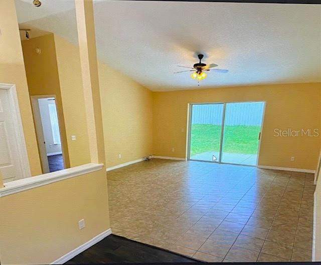 3 bedroom Single Family Residence at 40107 Oakridge Drive, Carlton Village Park, Lady Lake — photo 3