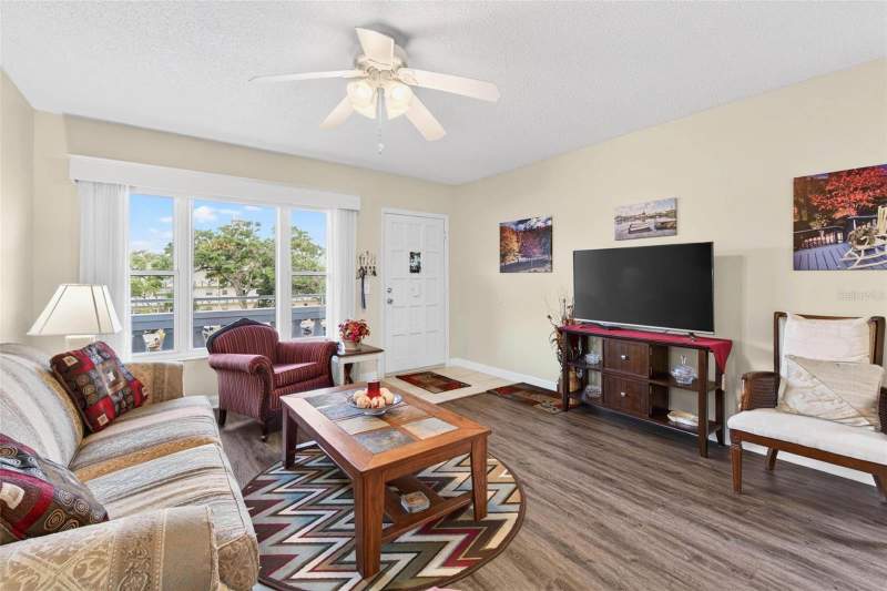 2 bedroom Condominium at 2461 Rhodesian Drive #51, On Top Of The World, Clearwater — photo 4