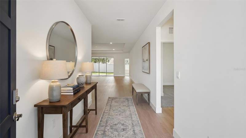 4 bedroom Single Family Residence at 6992 SW 44th Circle, Tartan Farms At Winding Oaks, Ocala — photo 2