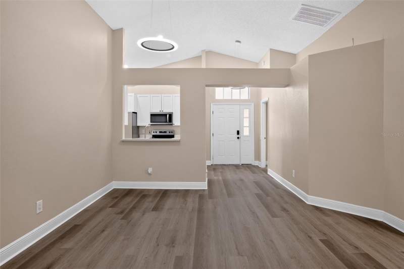 4 bedroom Single Family Residence at 12421 Early Run Lane, South Pointe Phase 1, Riverview — photo 2