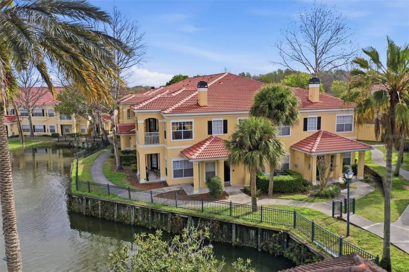 Arbor Lakes A Condo