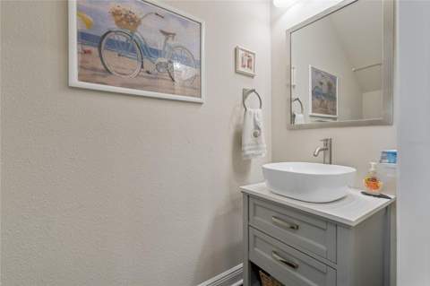 597 Ozona Village Drive, Palm Harbor FL - photo 24 of 51