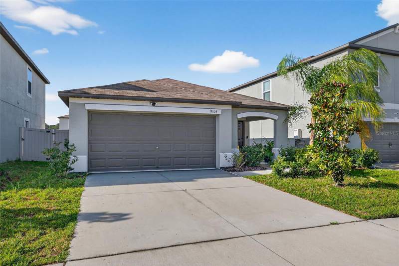 9324 LEMON DROP LOOP home for sale in Belmont South