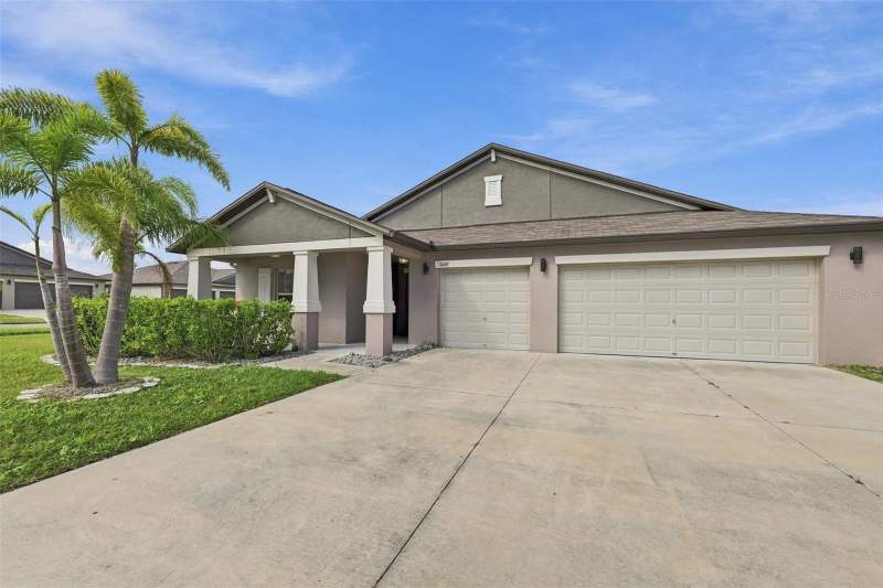 4 bedroom Single Family Residence at 16681 Carlton Pond Street, Creek Preserve Phase 2,3,And 4, Wimauma — photo 2