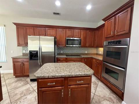 3811 Eagle Isles Circle, Kissimmee FL - photo 18 of 55