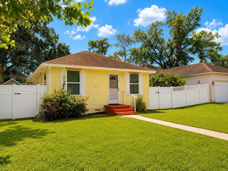 4 bedroom Single Family Residence at 217 50th Ter N, Harcourt Blk G, Lot 23 Less N 7FT, St Petersburg — photo 3