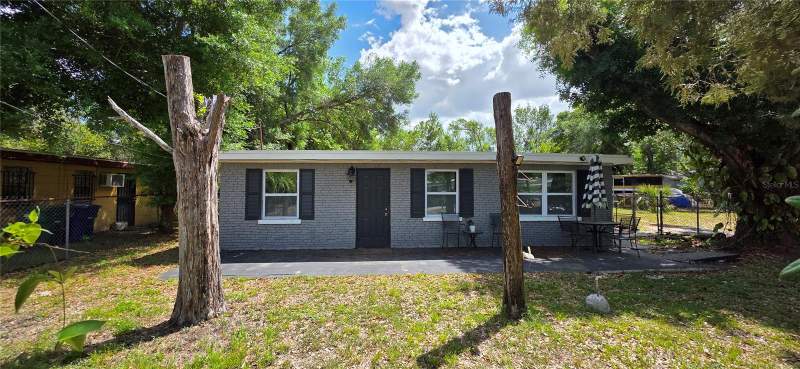 2 bedroom Single Family Residence at 4215 E Henry Avenue, Otis Sub, Tampa — photo 2