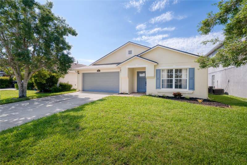 4 bedroom Single Family Residence at 341 Willowbay Ridge Street, Preserve At Lake Monroe Unit 2, Sanford — photo 2