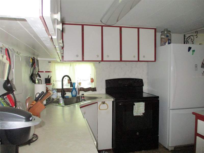 2 bedroom Mobile Home at 38513 Willoughby Drive, Shady Oaks Mobile Modular Estates, Zephyrhills — photo 4