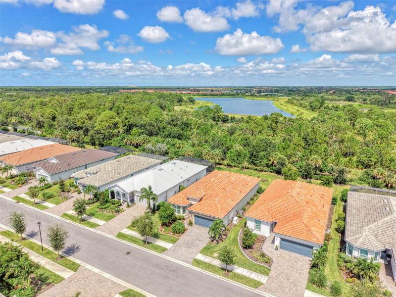 3 bedroom Single Family Residence at 10088 Coral Shore Drive, Beachwalk By Manasota Key Ph, Englewood — photo 4