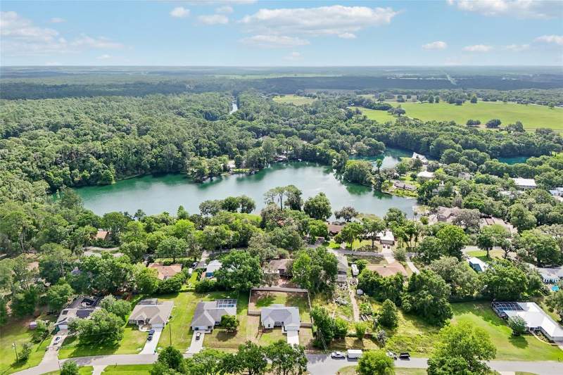 4 bedroom Single Family Residence at 11591 Mockingbird Drive, Blue Cove Un 02, Dunnellon — photo 2