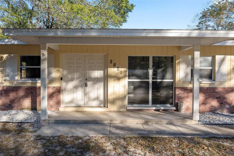 3 bedroom Single Family Residence at 2821 NE 17th Ter, Carol Estates North, Gainesville — photo 2