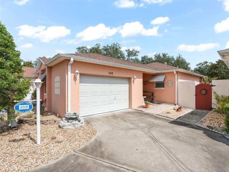 Lady Lake Orange Blossom Gardens Courtyard Villas