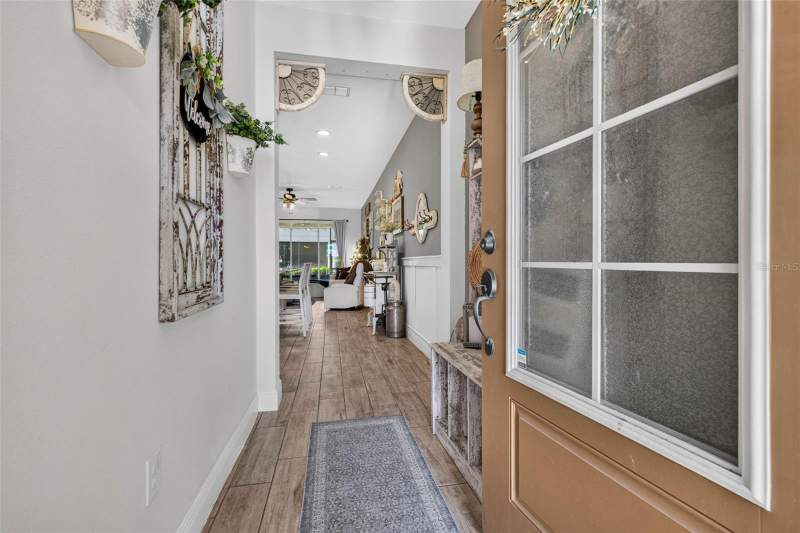 3 bedroom Townhouse at 6231 Scarlet Darter Way, Lakeview/Citrus Park, Tampa — photo 4