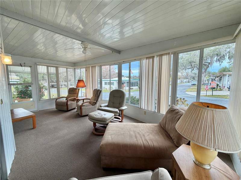 2 bedroom Mobile Home at 211 Aspen Circle, Hawthorne At Leesburg A Coop, Leesburg — photo 2