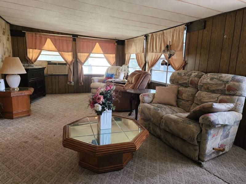 2 bedroom Mobile Home at 9997 SE 167th Lane, Mobile Home Meadows, Summerfield — photo 4