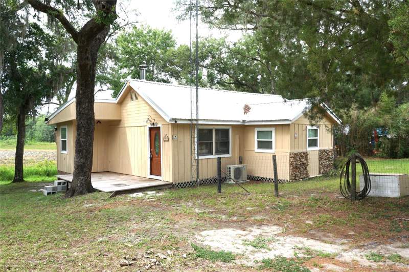 2 bedroom Single Family Residence at 5470 NE 165th Terrace Road, Silver Springs Campsites, Silver Springs — photo 2