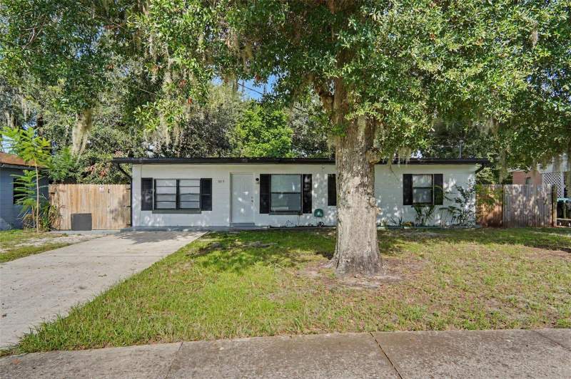 3 bedroom Single Family Residence at 1015 EMERALDA ROAD, PINE HILLS SUB 4, ORLANDO — photo 2