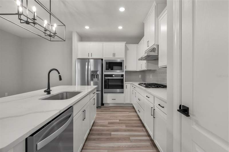5 bedroom Single Family Residence at 7899 Somersworth Drive, Reunion Village Phase 4, Kissimmee — photo 2