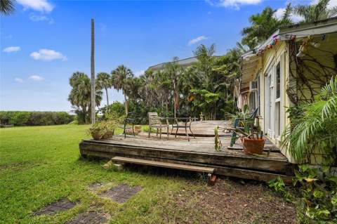 7538 Westmoreland Drive, Sarasota FL - photo 13 of 14