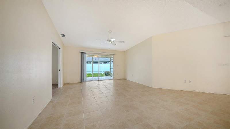 3 bedroom Single Family Residence at 6822 Tema Lane, Lake Sarasota, Sarasota — photo 3