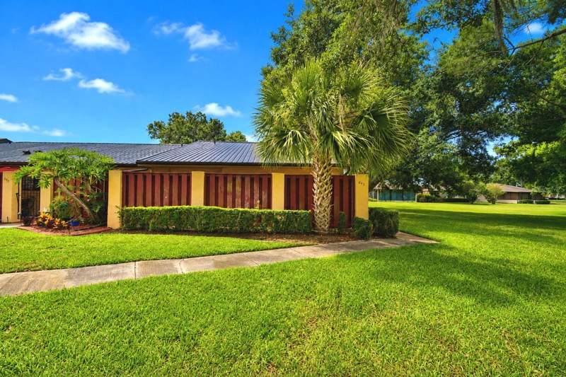 2 bedroom Townhouse at 645 Broadmoor Circle #645, Cypresswood Villas On The Green, Winter Haven — photo 2