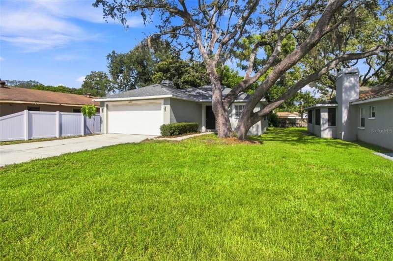 3 bedroom Single Family Residence at 8903 N Willow Avenue, El Portal, Tampa — photo 3