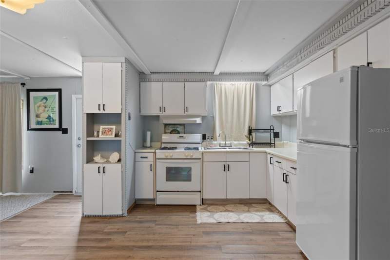 2 bedroom Mobile Home at 10246 S McClung Loop, Chassahowitzka Village Unit 2, Homosassa — photo 5