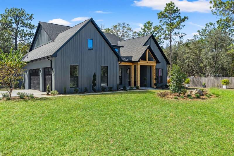 4 bedroom Single Family Residence at 10380 Yellowstone, Royal Highlands, Weeki Wachee — photo 2