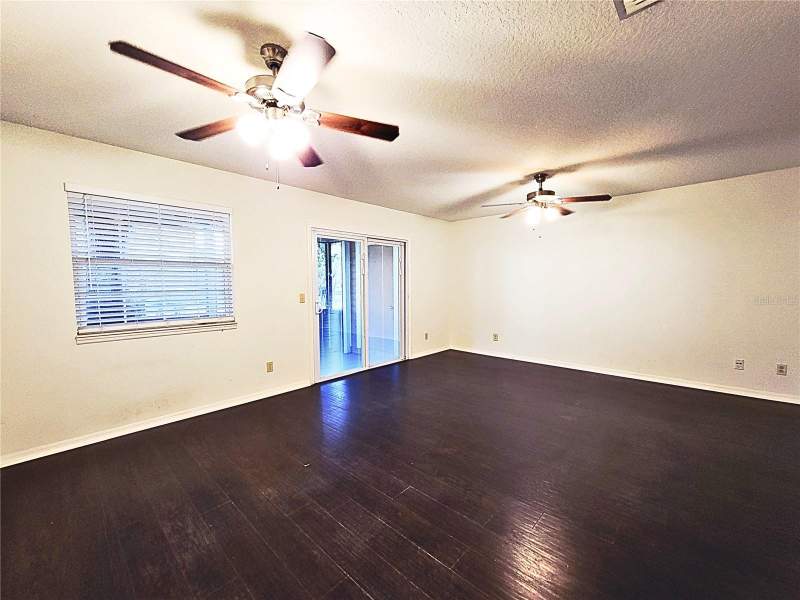 3 bedroom Townhouse at 11807 MINTWOOD COURT, WHISPER LAKES, ORLANDO — photo 2