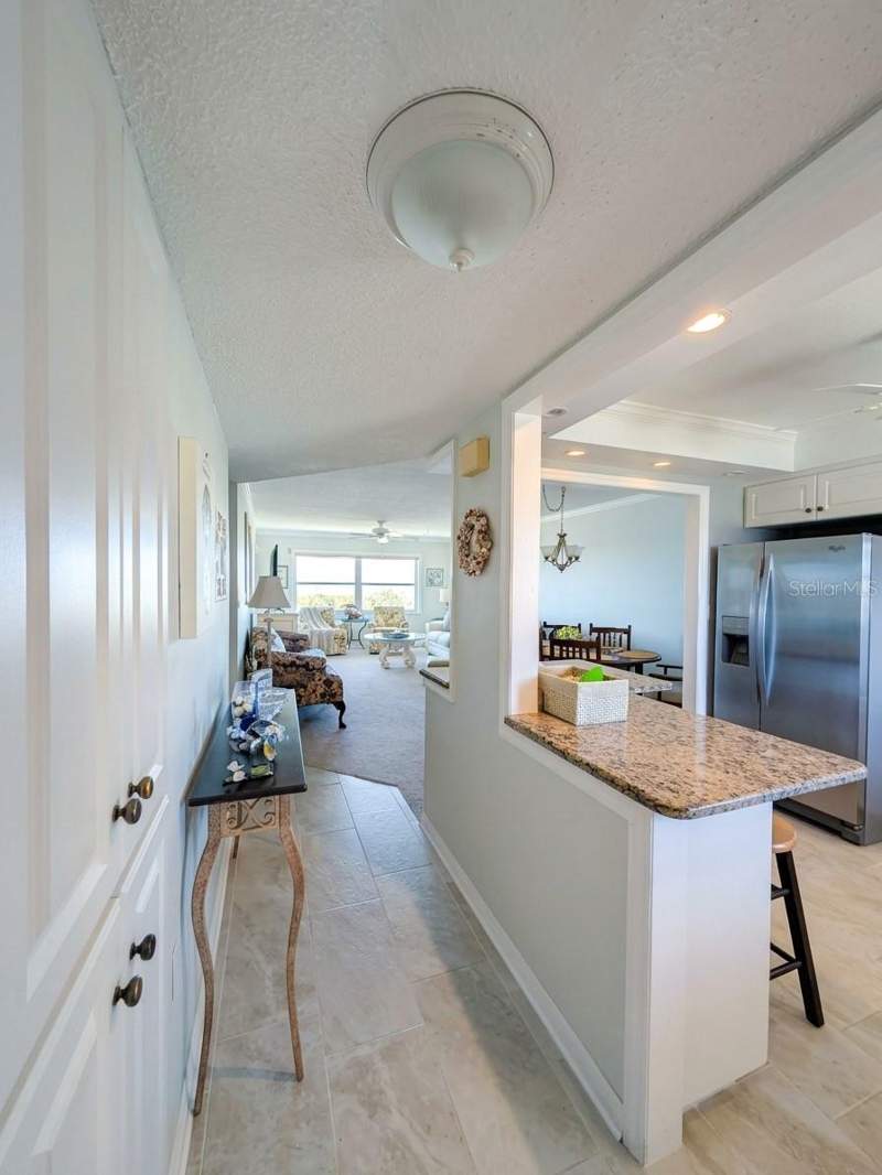 2 bedroom Condominium at 4725 Cove Circle #Apt 609, Columbia Towers, St Petersburg — photo 2