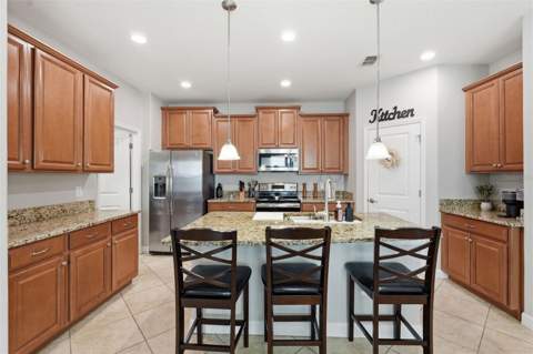 11804 Valhalla Woods Drive, Riverview FL - photo 8 of 37