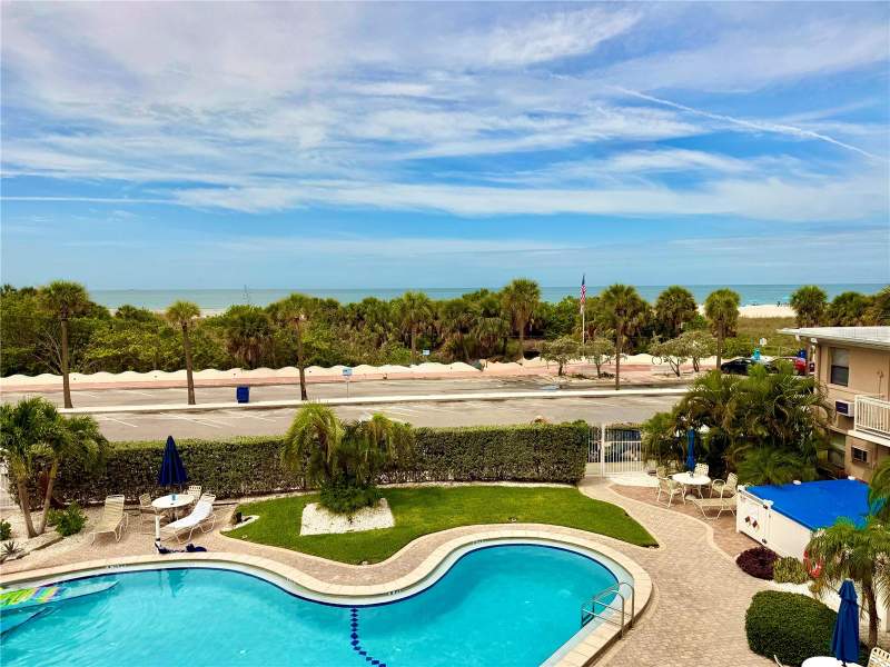 Friendly Native Beach Resort