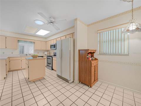 3118 Prairie Dunes Circle, Lakeland FL - photo 9 of 27