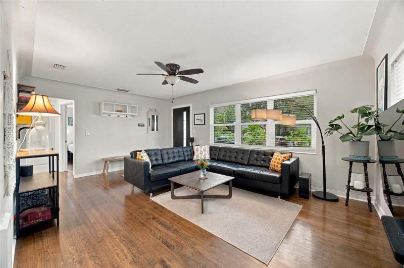3 bedroom Single Family Residence at 1926 Burlington Avenue, Goughs Sub, St Petersburg — photo 5