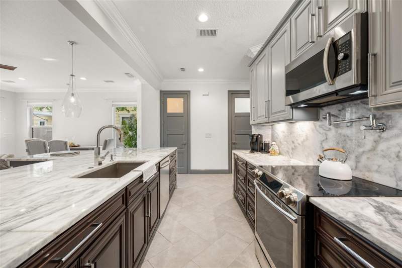 3 bedroom Townhouse at 237 7TH AVENUE #2, 7TH AVE NORTH CONDO, ST PETERSBURG — photo 5