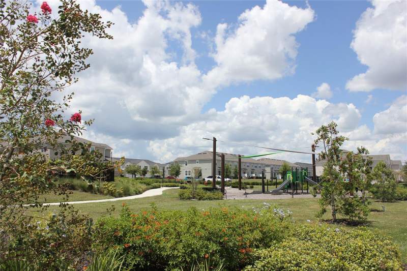 4 bedroom Single Family Residence at 1099 Lakeshore Breeze Pl Place, Soleil At Westside, Kissimmee — photo 4