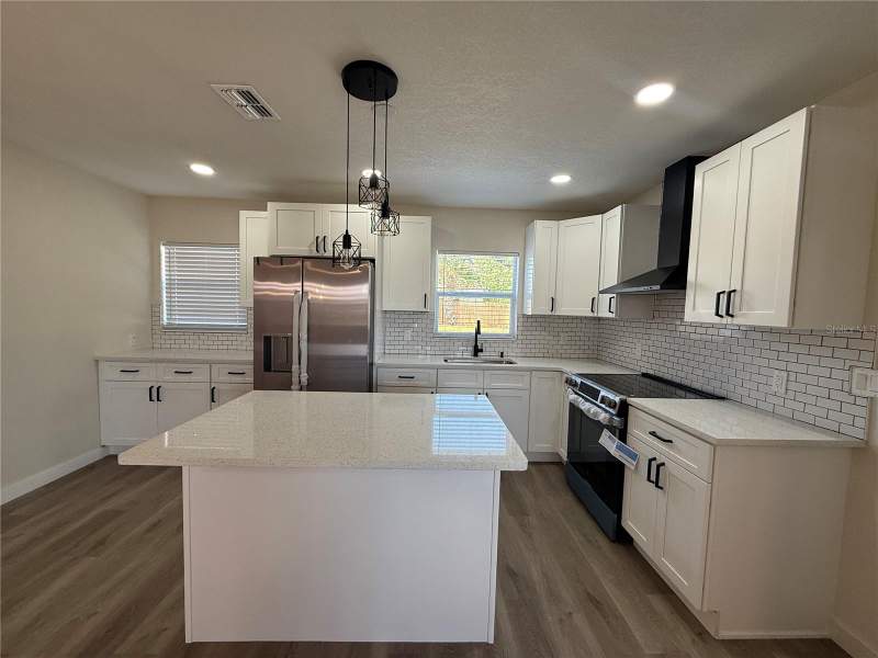 3 bedroom Single Family Residence at 723 S Combee Road, Meadowlawn, Lakeland — photo 4