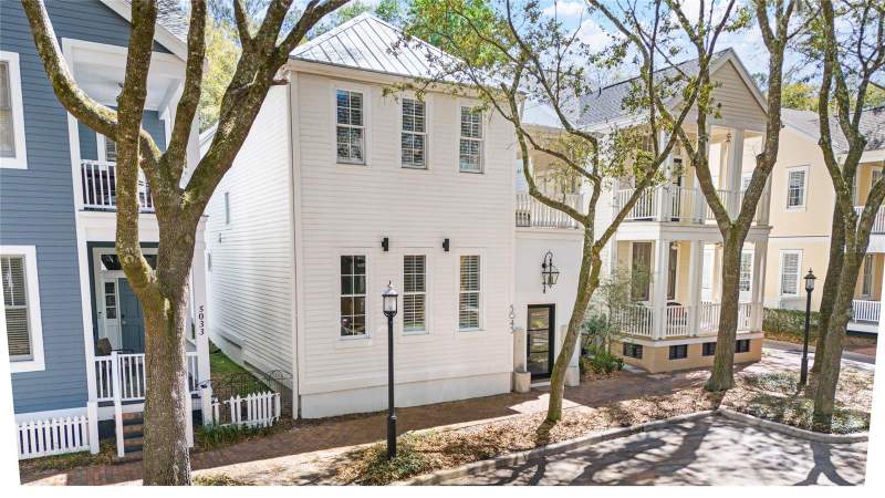 5043 SW 91 DRIVE home for sale in Haile Plantation
