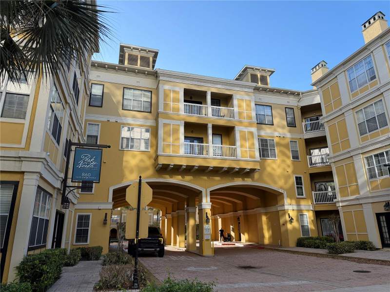 1 bedroom Condominium at 860 N Orange Avenue #301, Park North/Cheney Place, Orlando — photo 2