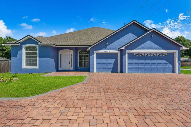 Palm Lakes Estates