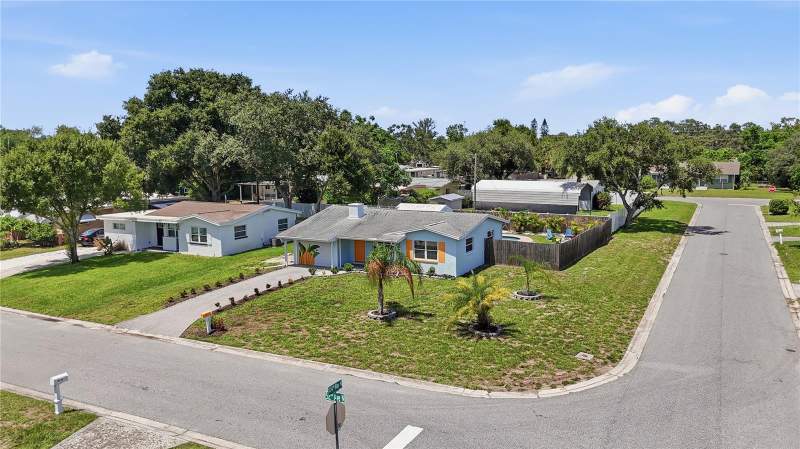 2 bedroom Single Family Residence at 10437 52nd Avenue, Orange Estates Of St Pete, St Petersburg — photo 2