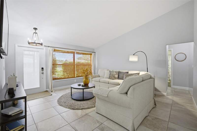 3 bedroom Single Family Residence at 6856 Fairview Street, Florimond Manor, Fort Myers — photo 2
